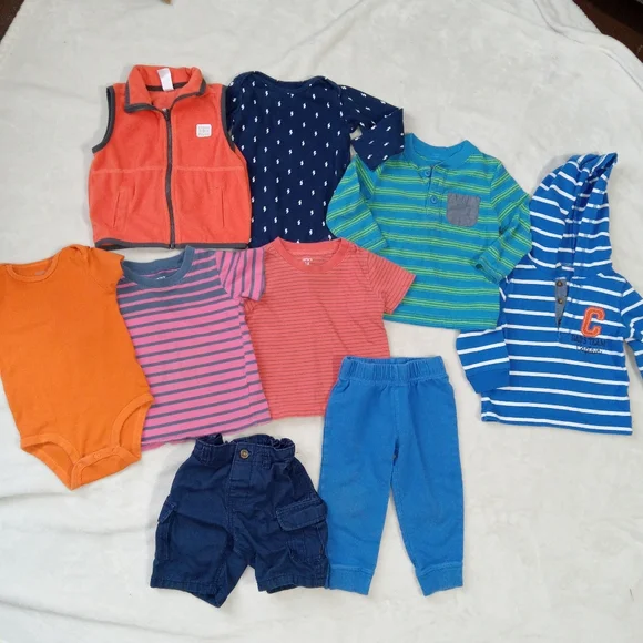 Carter's 18M Bundle - Picture 2 of 8